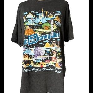 Walt Disney Graphic T-Shirt small unisex